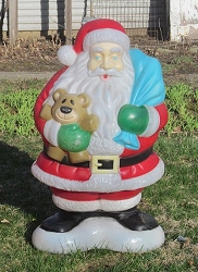 Paul's trashpicked blowmold Santa, unlit.  Click for bigger photo.