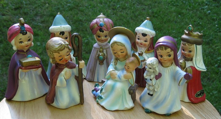 The Japanese-made Josef set that apparently inspired our family's Korean-made nativity set. Click for bigger photo.